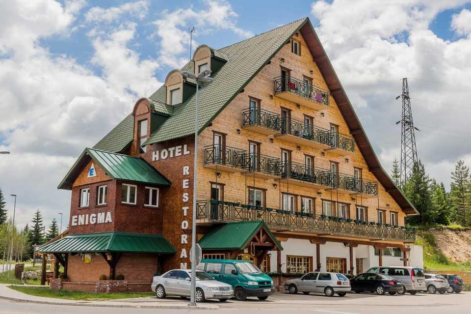 Hotel Enigma Žabljak エクステリア 写真