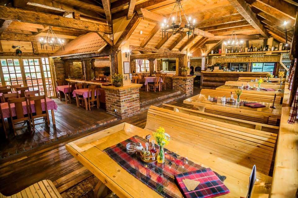Hotel Enigma Žabljak エクステリア 写真