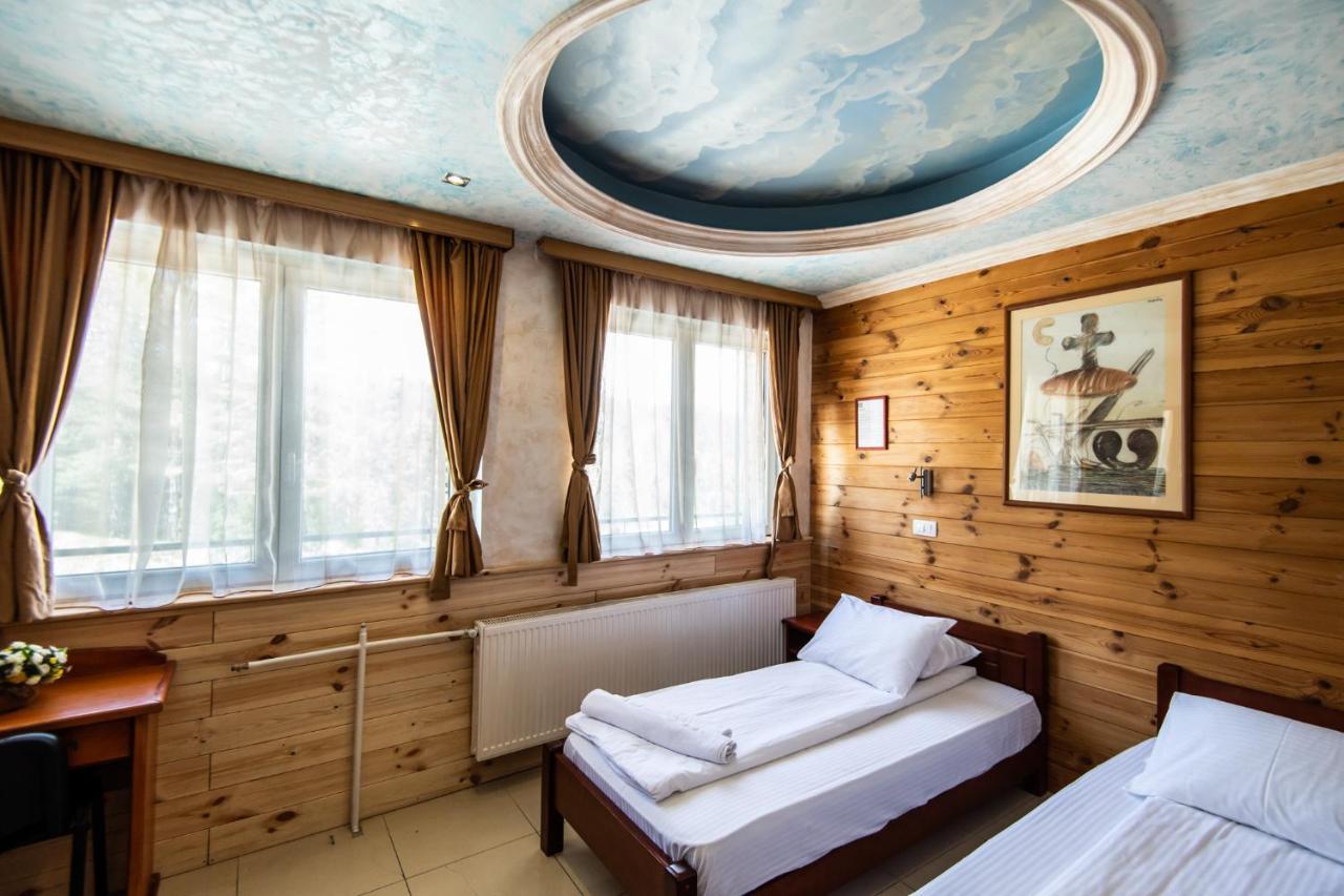 Hotel Enigma Žabljak エクステリア 写真