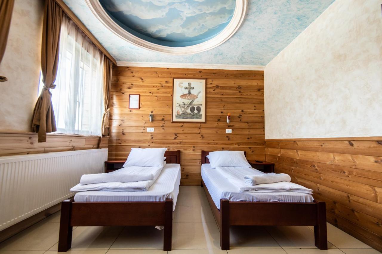 Hotel Enigma Žabljak エクステリア 写真