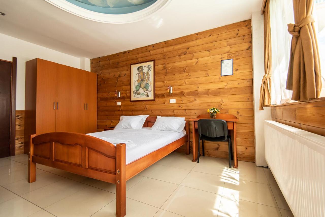 Hotel Enigma Žabljak エクステリア 写真