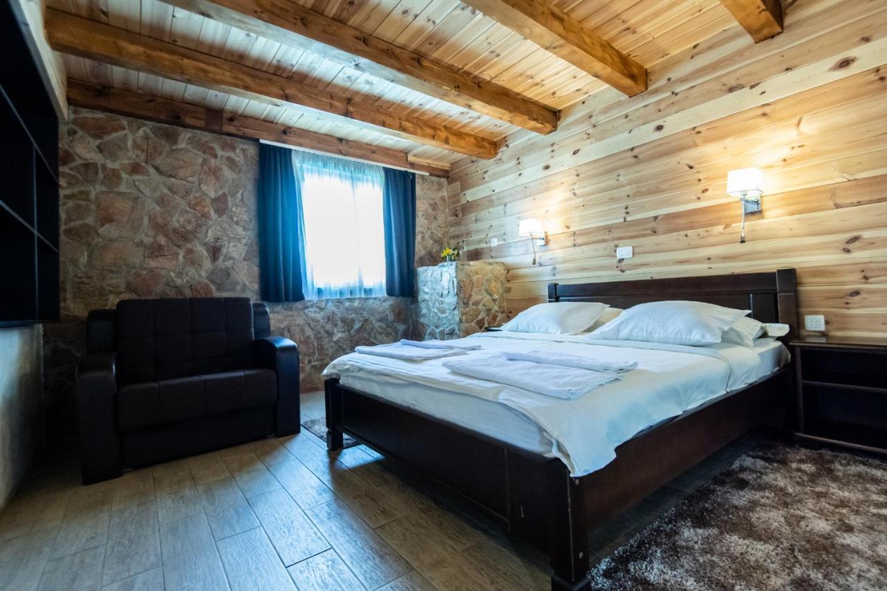 Hotel Enigma Žabljak エクステリア 写真