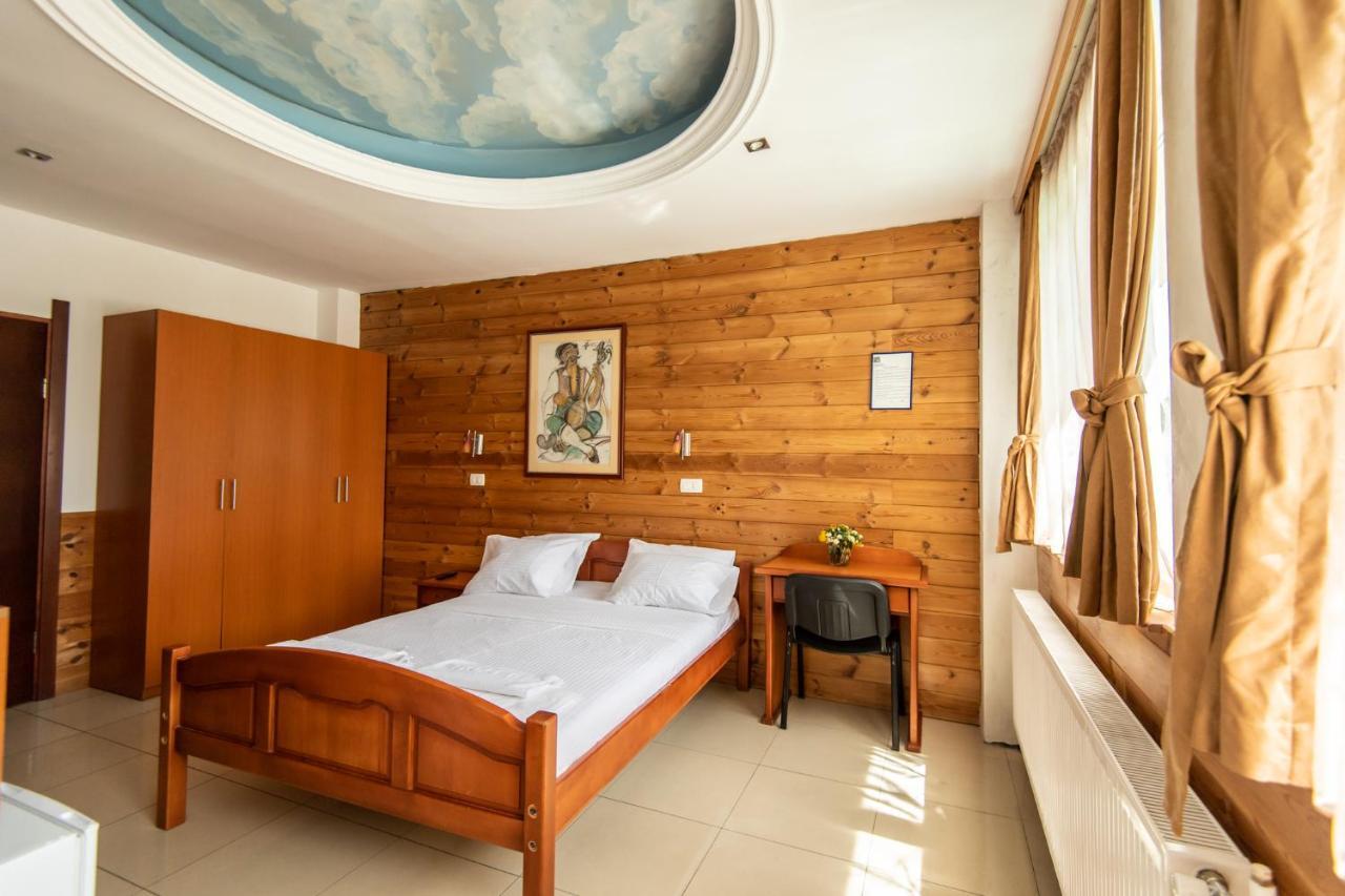 Hotel Enigma Žabljak エクステリア 写真