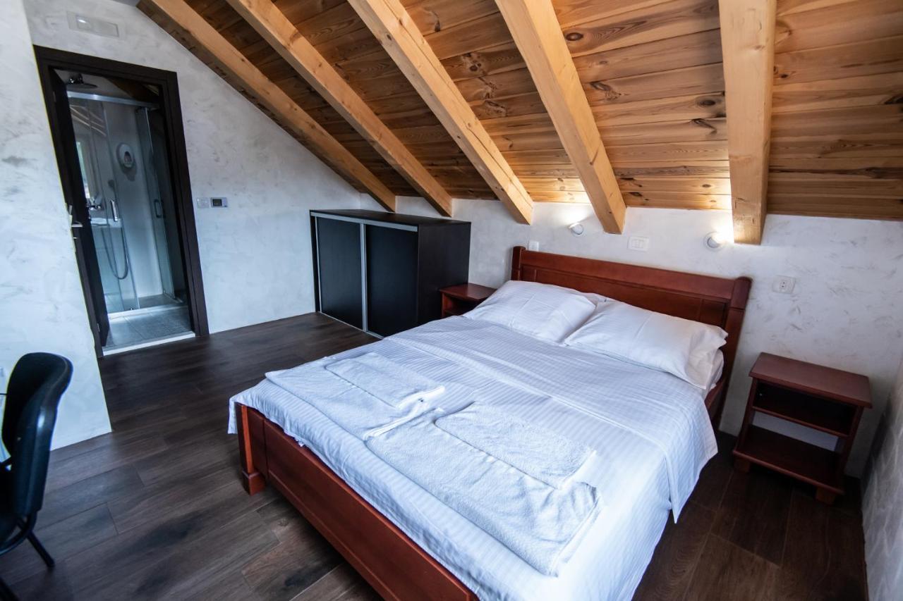 Hotel Enigma Žabljak エクステリア 写真