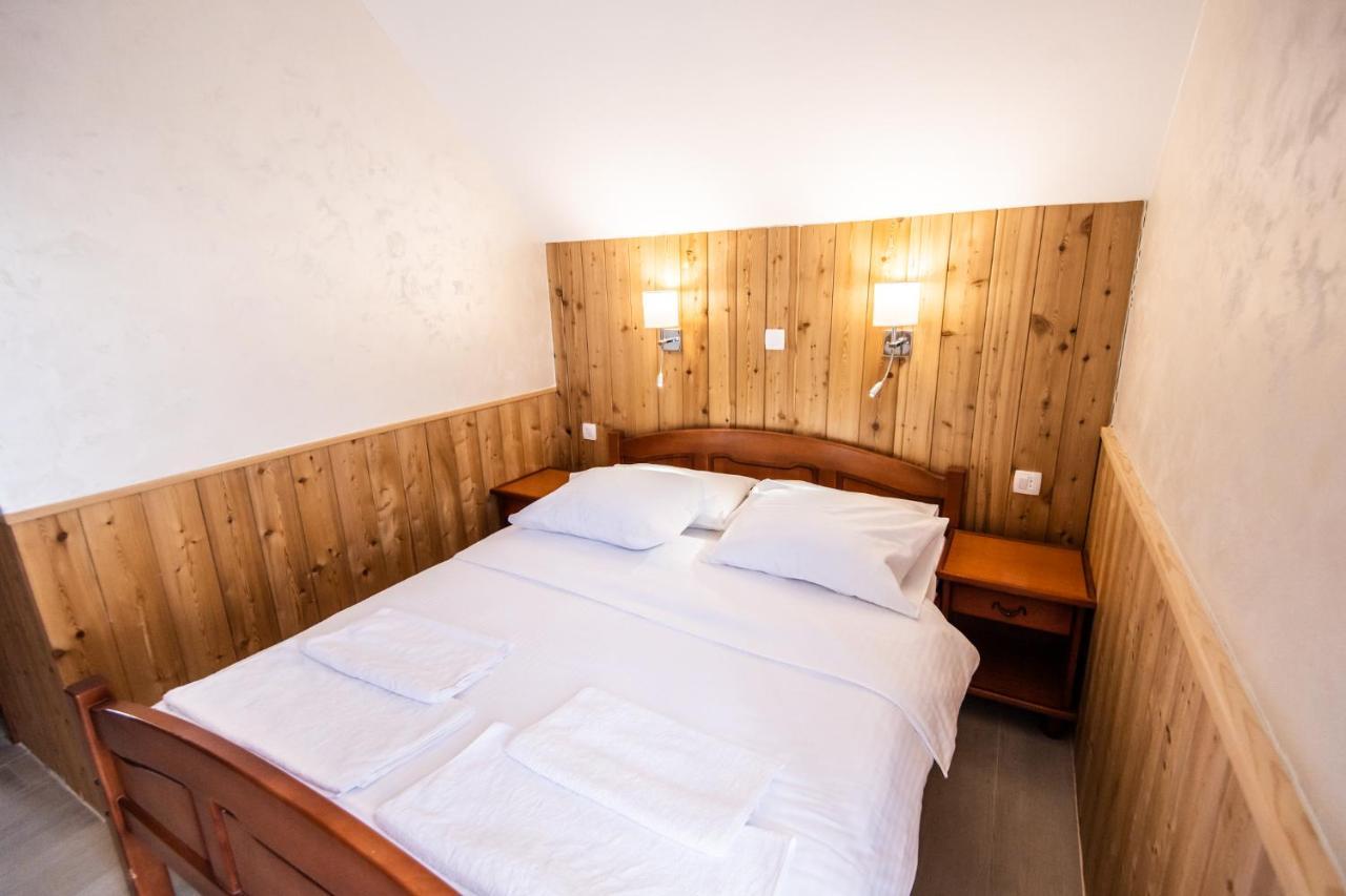 Hotel Enigma Žabljak エクステリア 写真